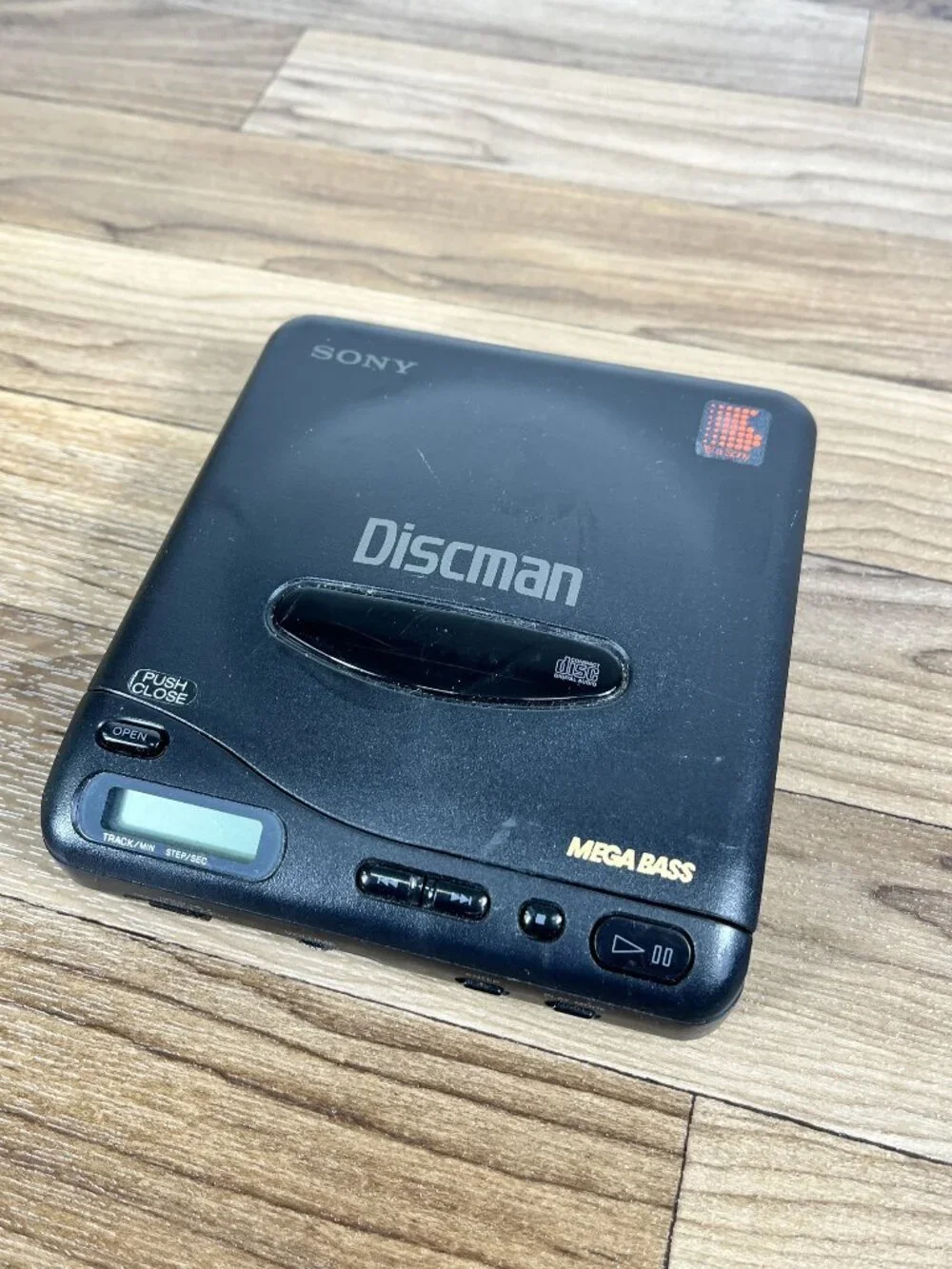 Sony Discman D-11 Mega Bass Portable CD Player 1991 Works